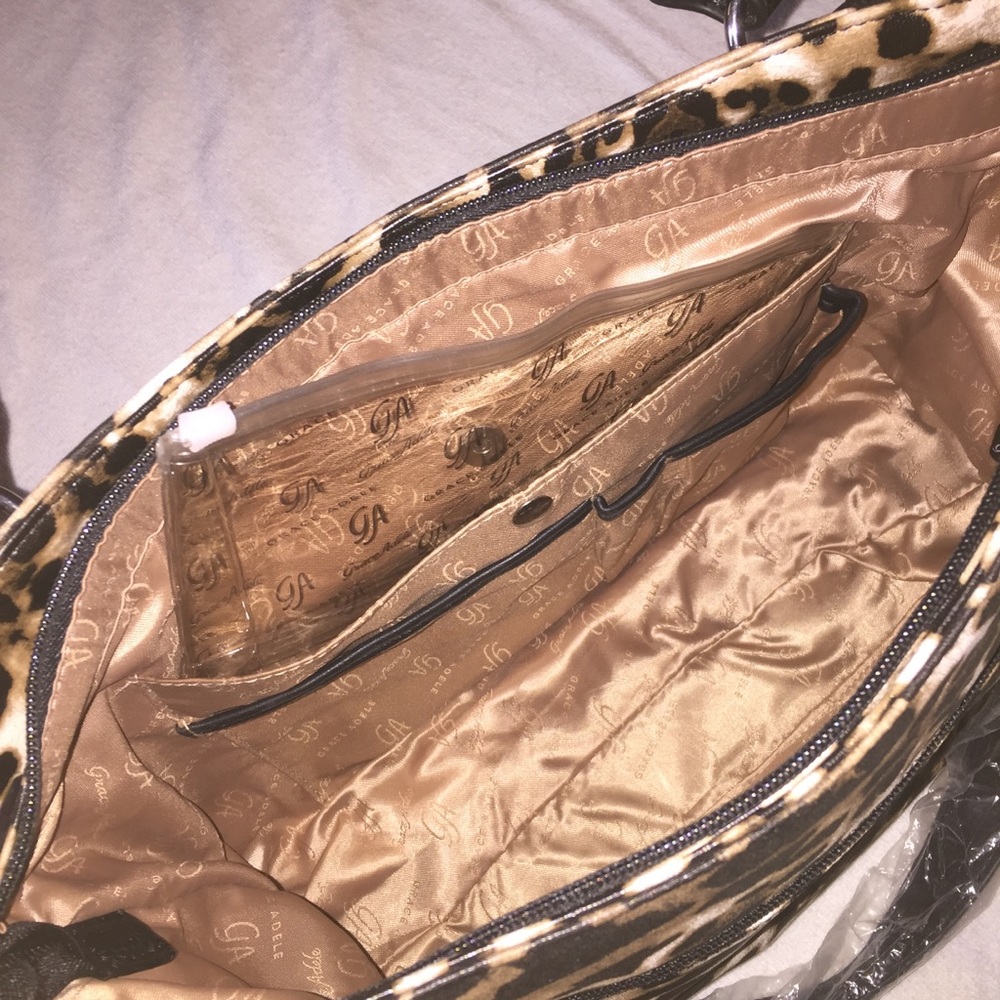 Leopard Print Tote With Zippered Back Pocket - image 8